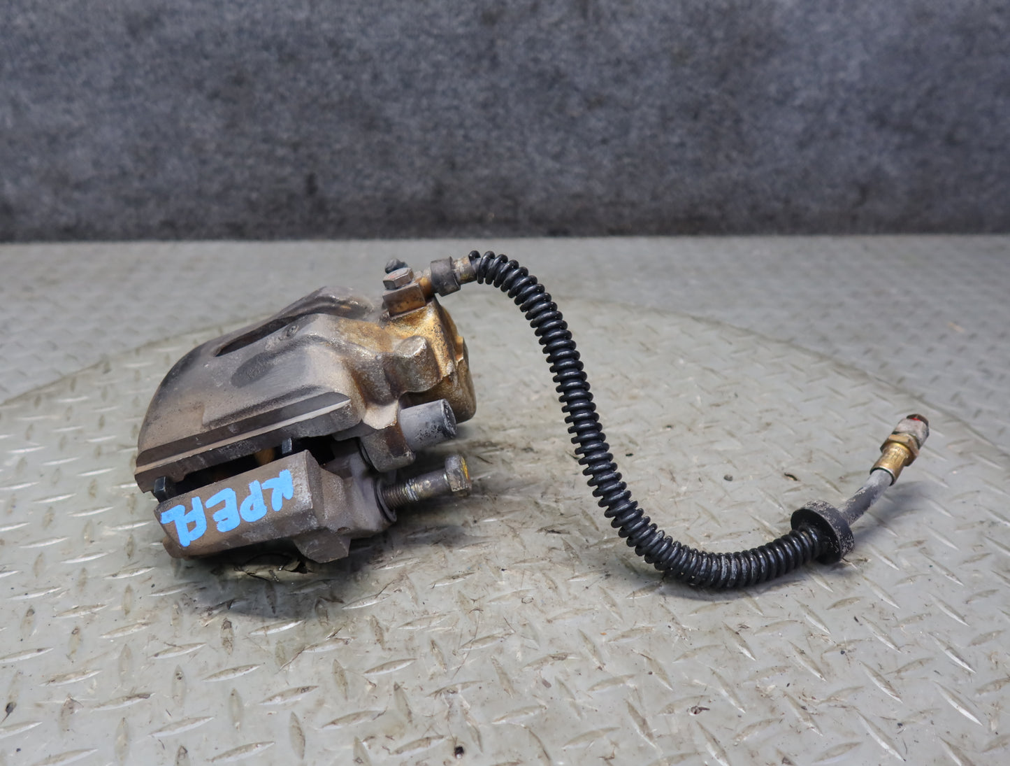 1984-1985 Porsche 928 Front Left & Right Brake Caliper Set of 2