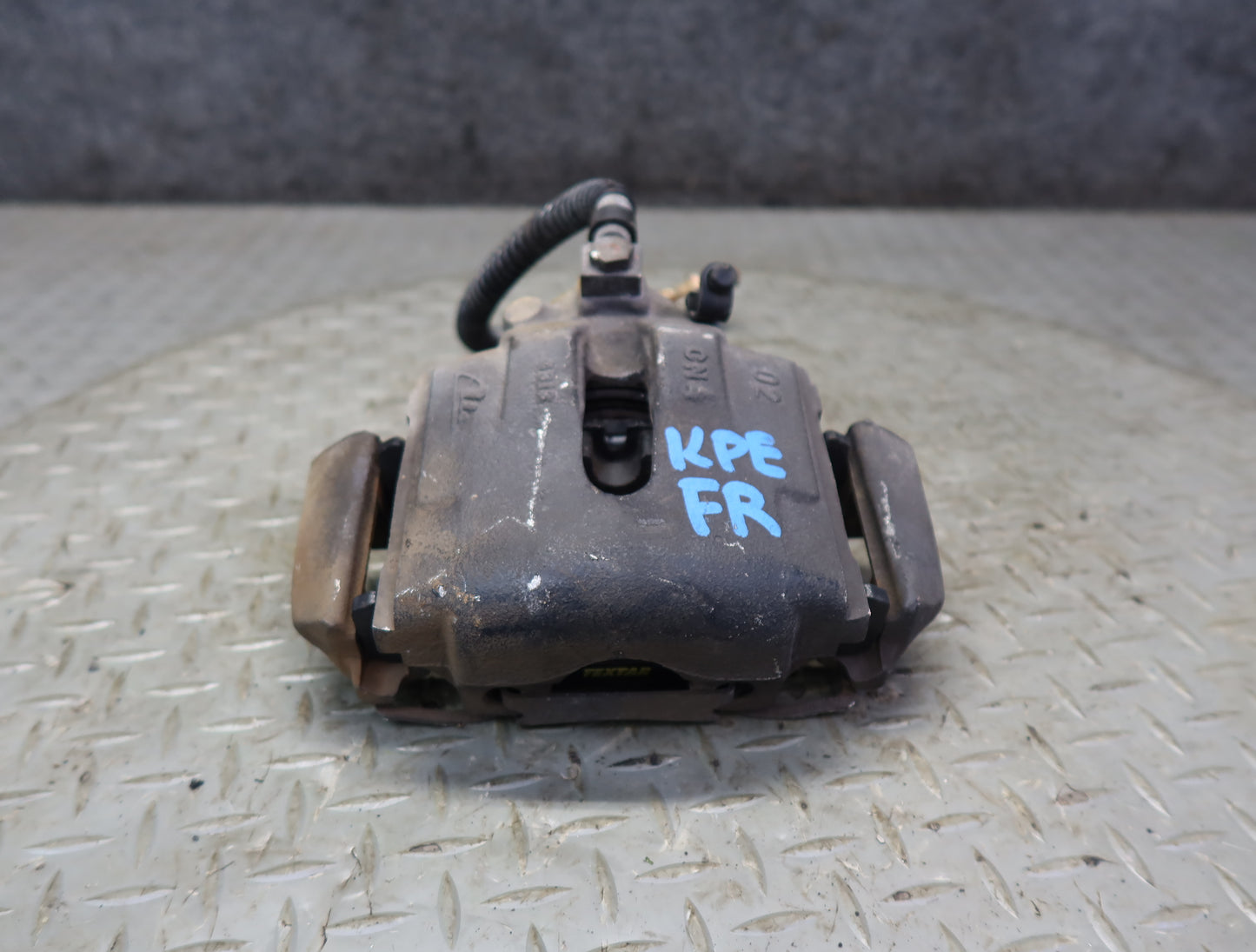 1984-1985 Porsche 928 Front Left & Right Brake Caliper Set of 2