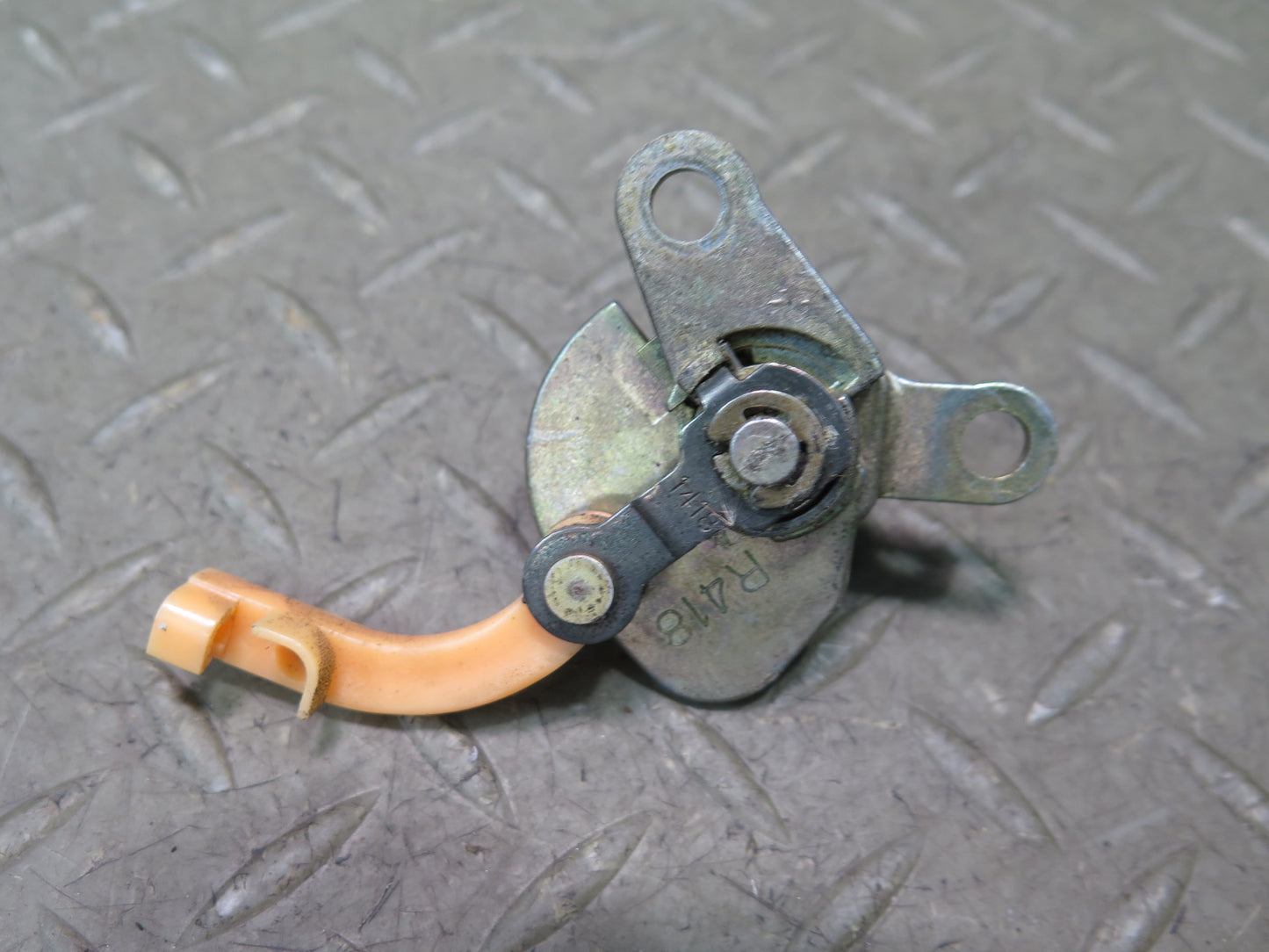 99-01 Toyota Crown JZS175 Ignition Trunk Door Glove Lock Cylinder KEY Set OEM