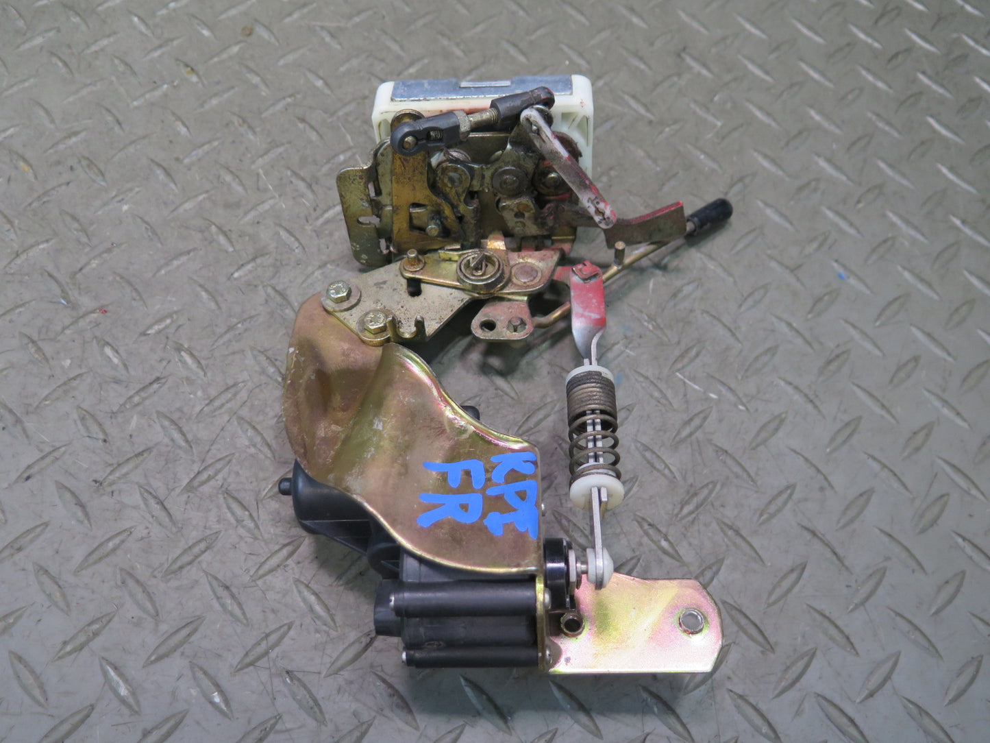 1984-1991 Porsche 928 Right Door Lock Latch Actuator 92853715403