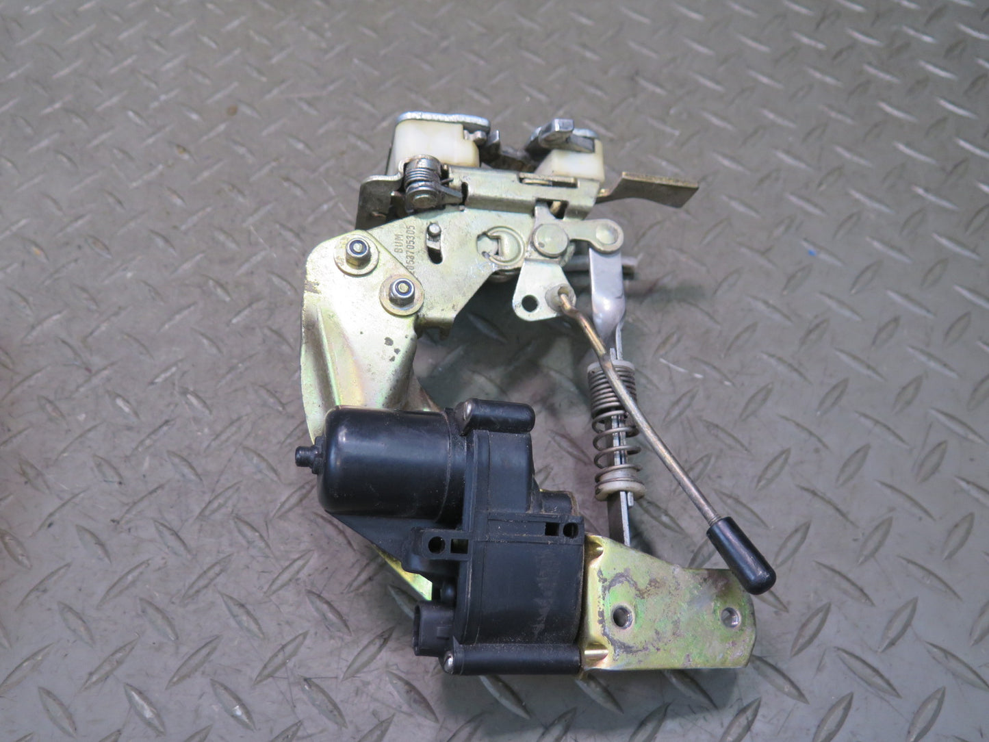 1984-1991 Porsche 928 Left Door Lock Latch Actuator 92853715303