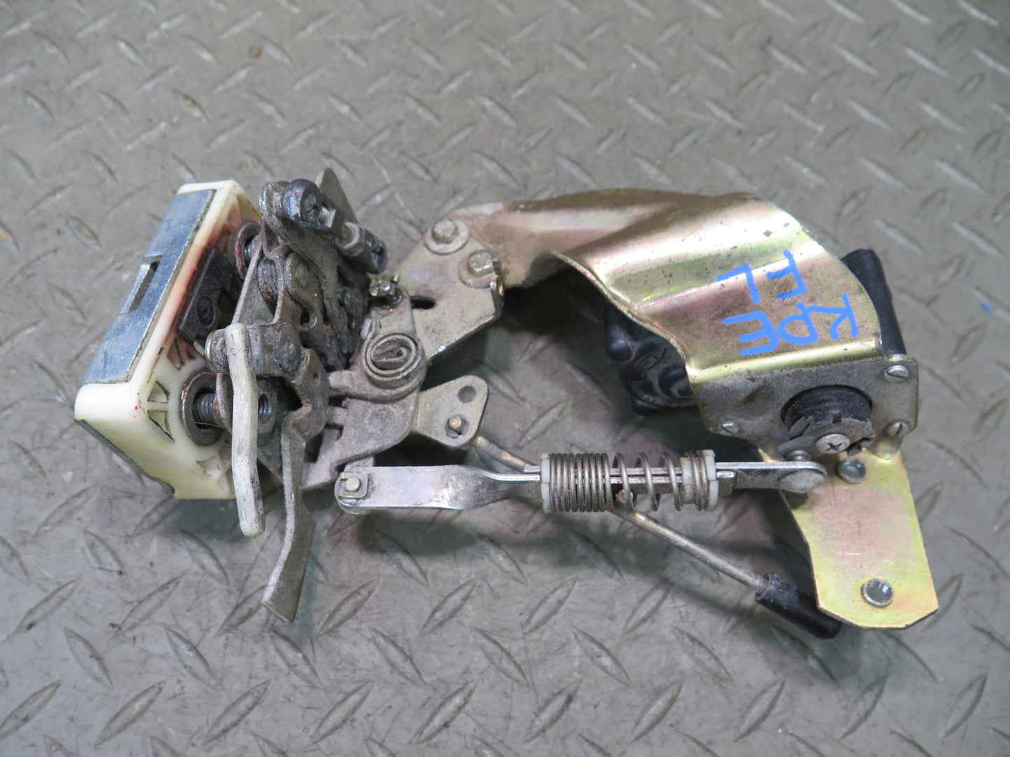 1984-1991 Porsche 928 Left Door Lock Latch Actuator 92853715303