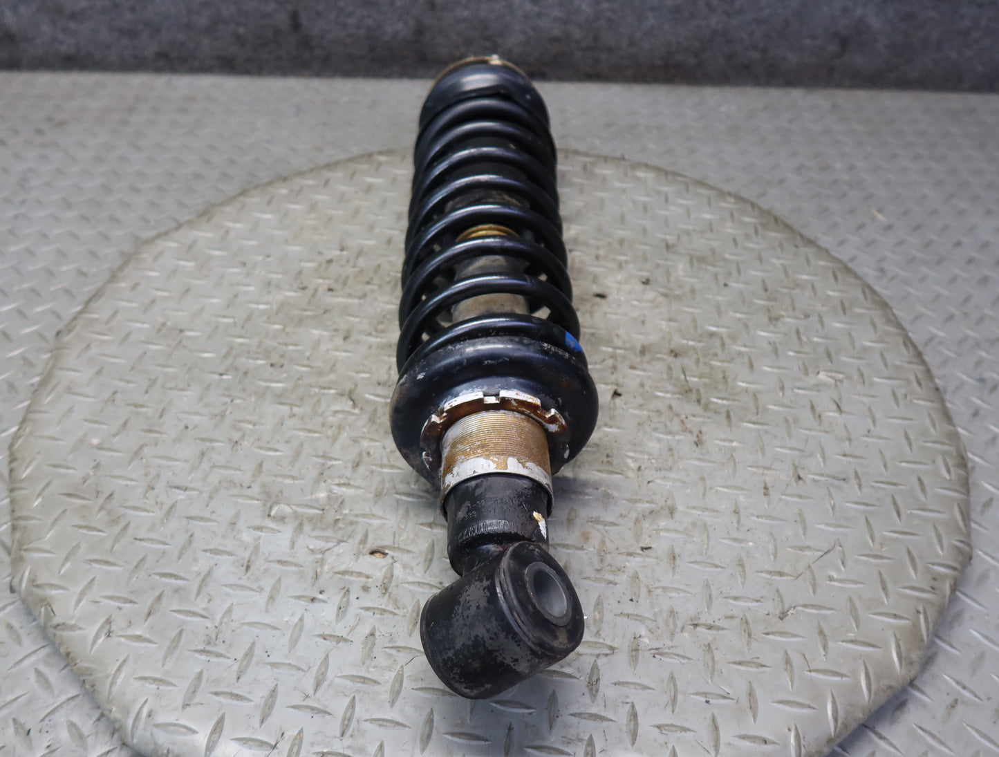 1983-1986 Porsche 928 S Rear Left & Right Shock Strut Absorber Set of 2