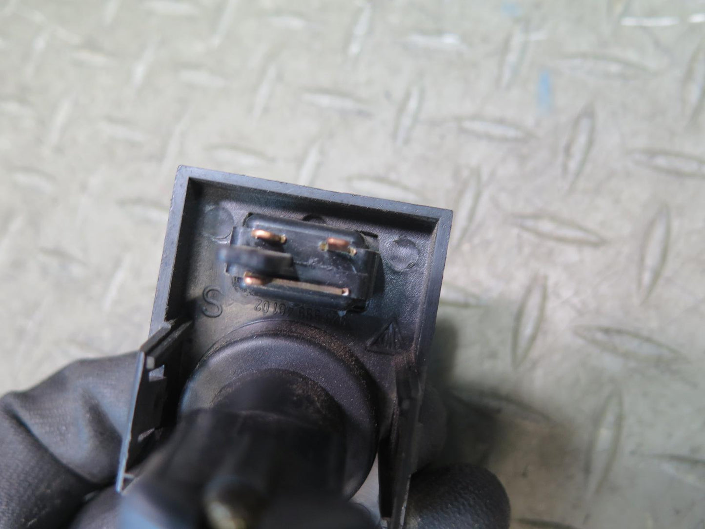 1984-1986 Porsche 928 Power Mirror Adjustment Control Switch W/ Trim