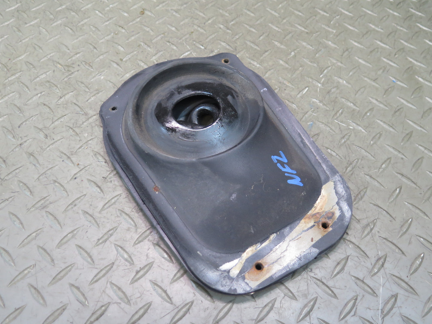 84-86 Nissan 300ZX Z31 MT Manual Transmission Shifter Bracket Boot Cover OEM