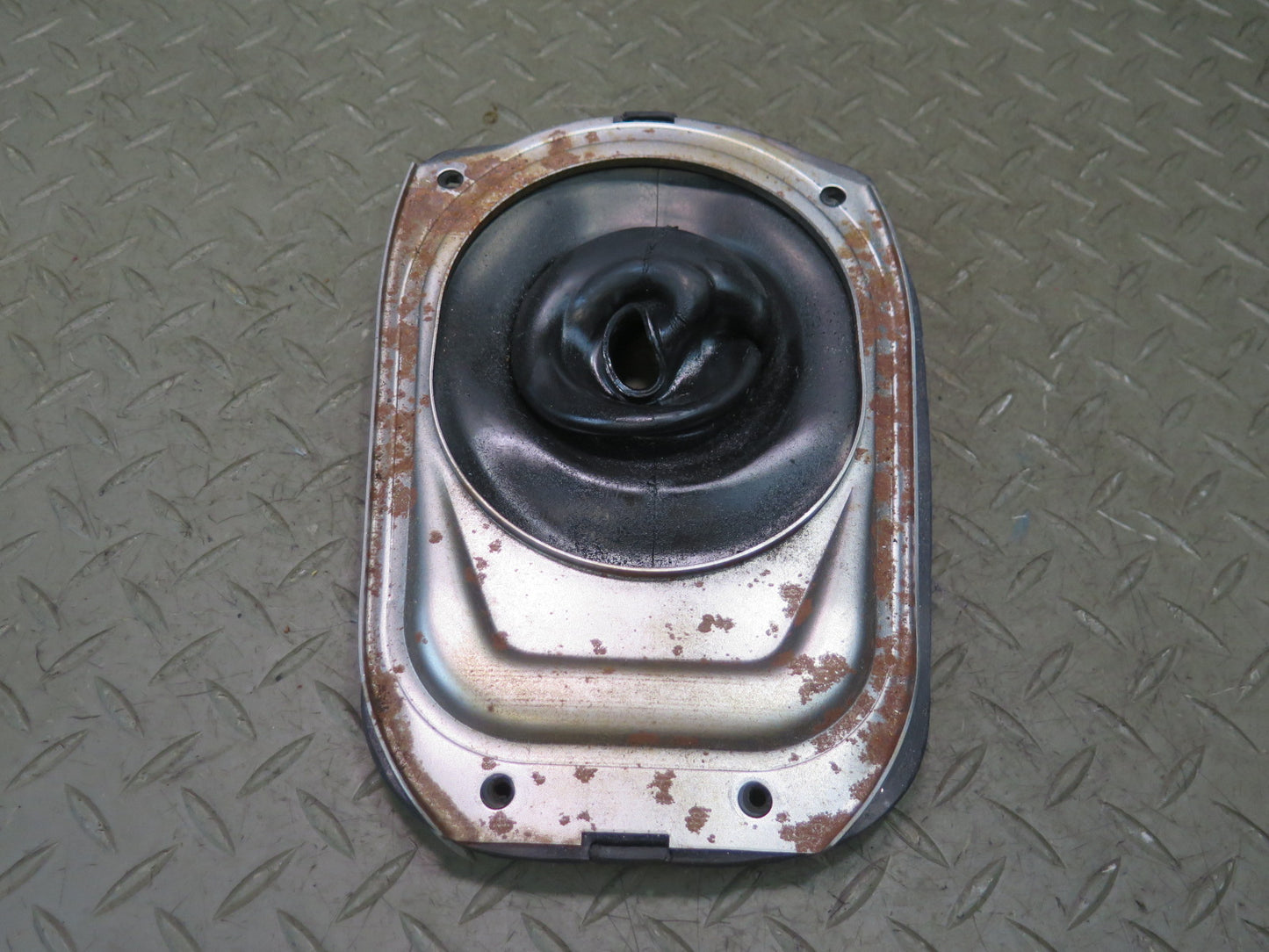 84-86 Nissan 300ZX Z31 MT Manual Transmission Shifter Bracket Boot Cover OEM