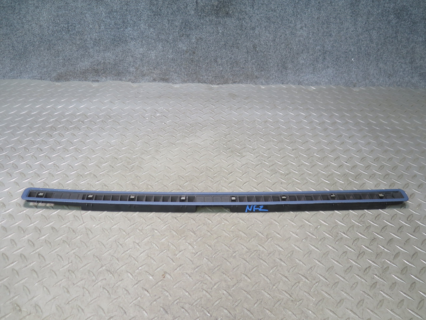 85-87 Nissan Z31 300ZX 2 Dash Windshield Defrost Vent Grille Set Blue OEM