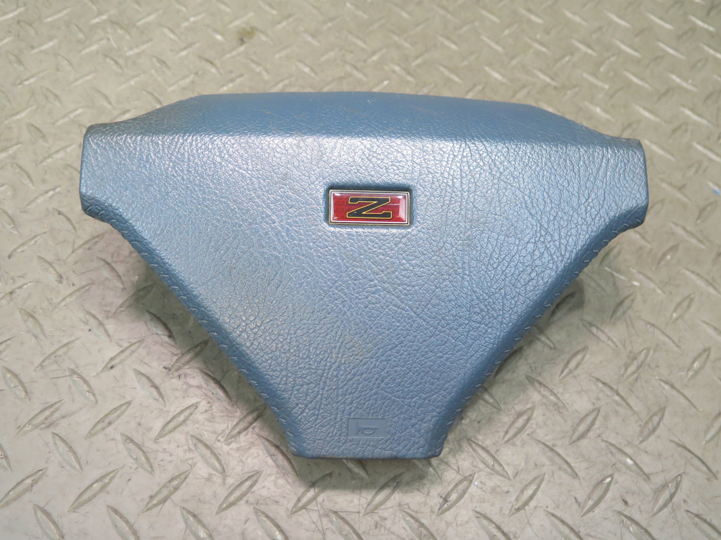 86-89 Nissan Z31 300ZX  Central Steering Wheel Horn Pad Blue OEM