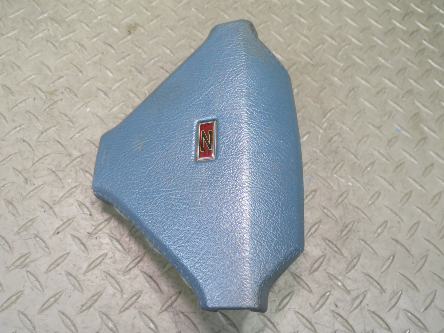 86-89 Nissan Z31 300ZX  Central Steering Wheel Horn Pad Blue OEM