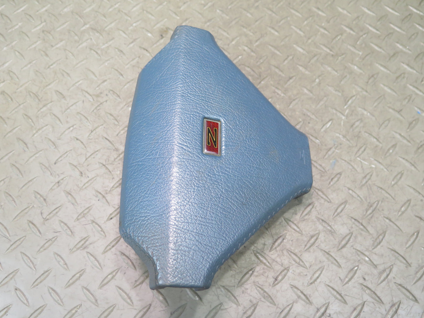 86-89 Nissan Z31 300ZX  Central Steering Wheel Horn Pad Blue OEM