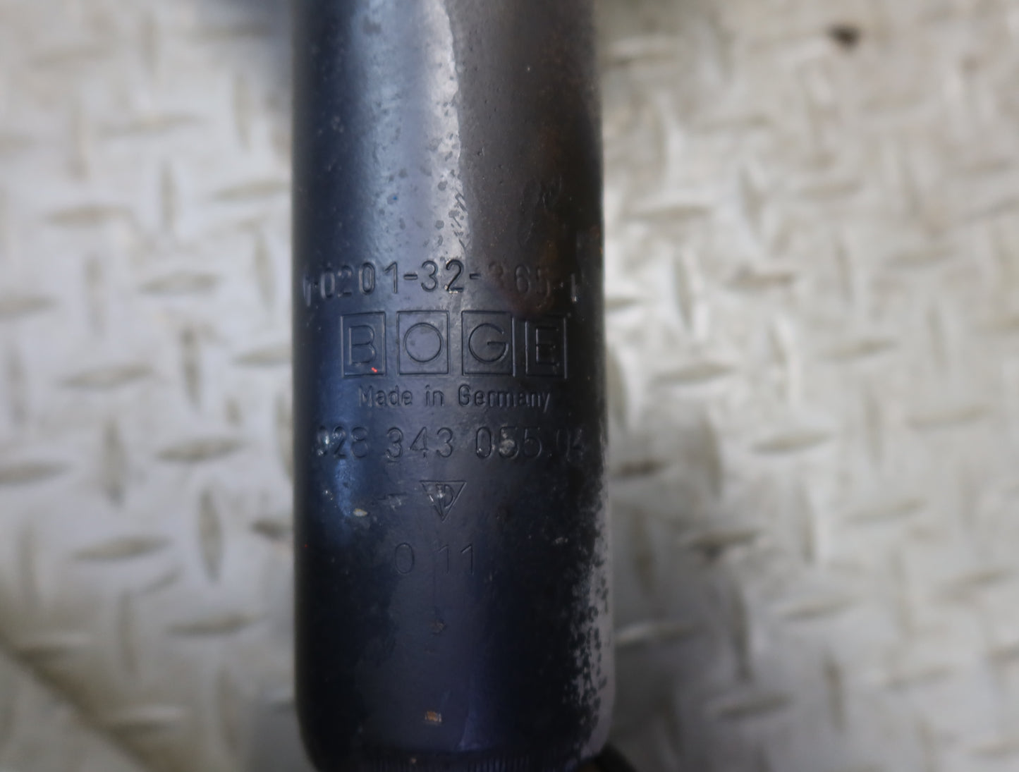 1983-1986 Porsche 928 S Front Left & Right Shock Strut Absorber Set of 2
