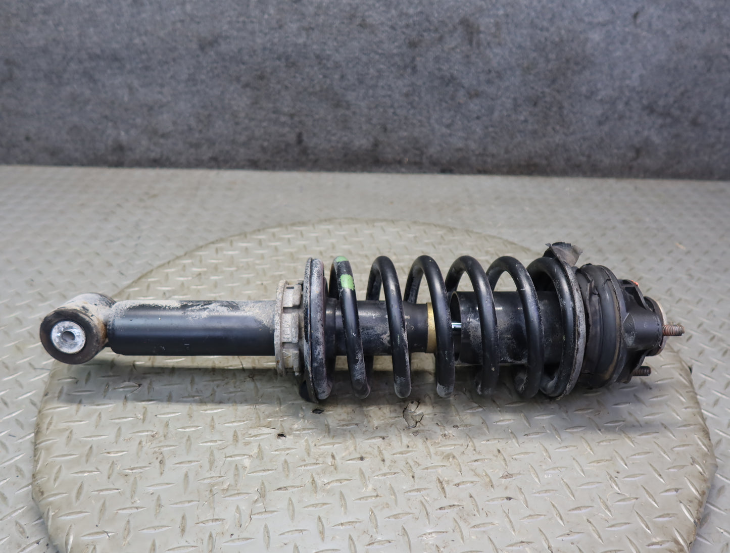 1983-1986 Porsche 928 S Front Left & Right Shock Strut Absorber Set of 2