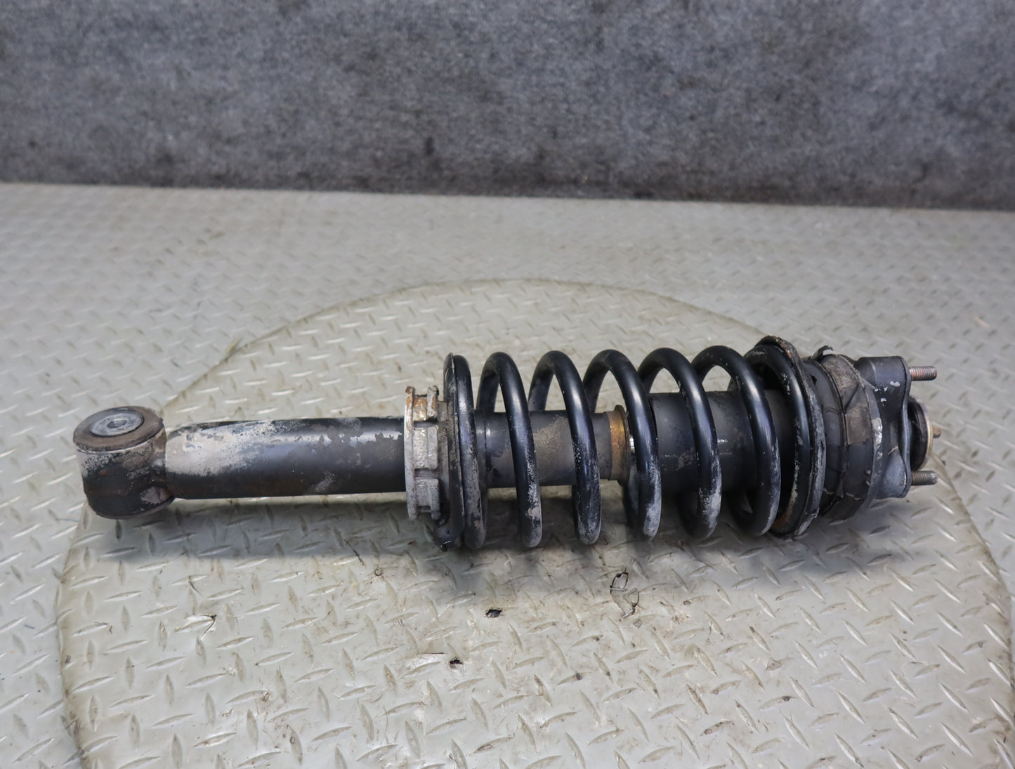1983-1986 Porsche 928 S Front Left & Right Shock Strut Absorber Set of 2