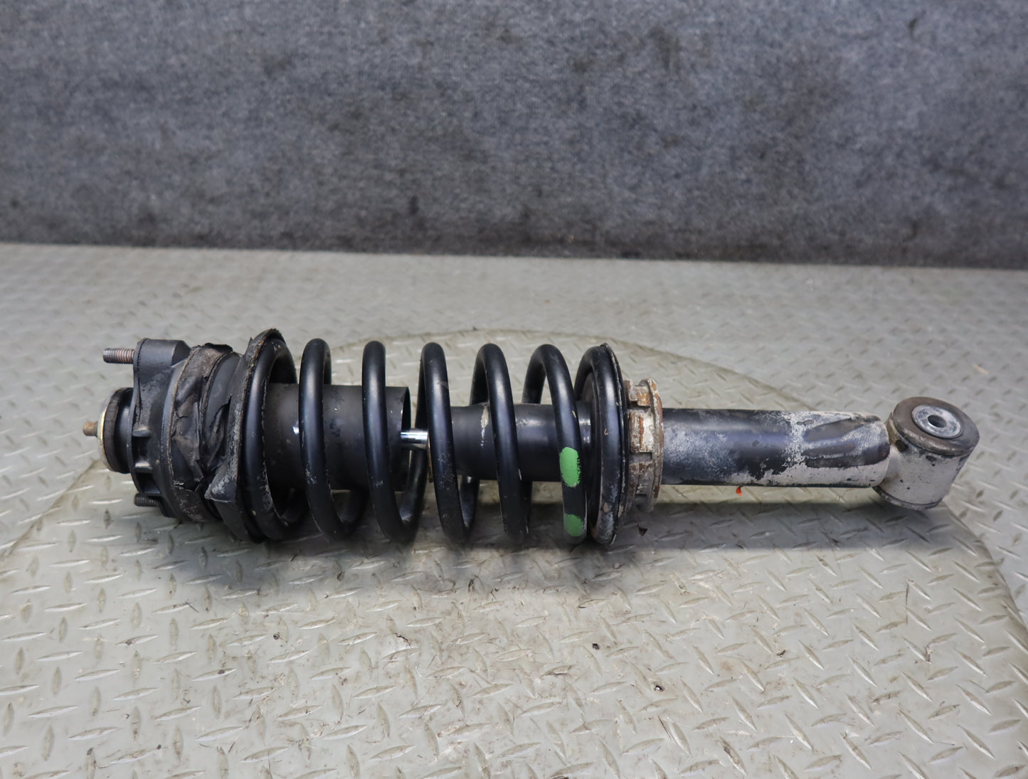 1983-1986 Porsche 928 S Front Left & Right Shock Strut Absorber Set of 2
