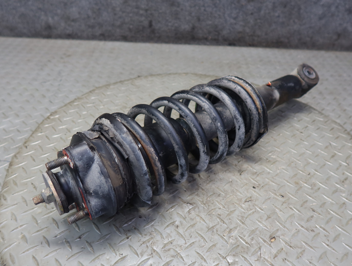 1983-1986 Porsche 928 S Front Left & Right Shock Strut Absorber Set of 2