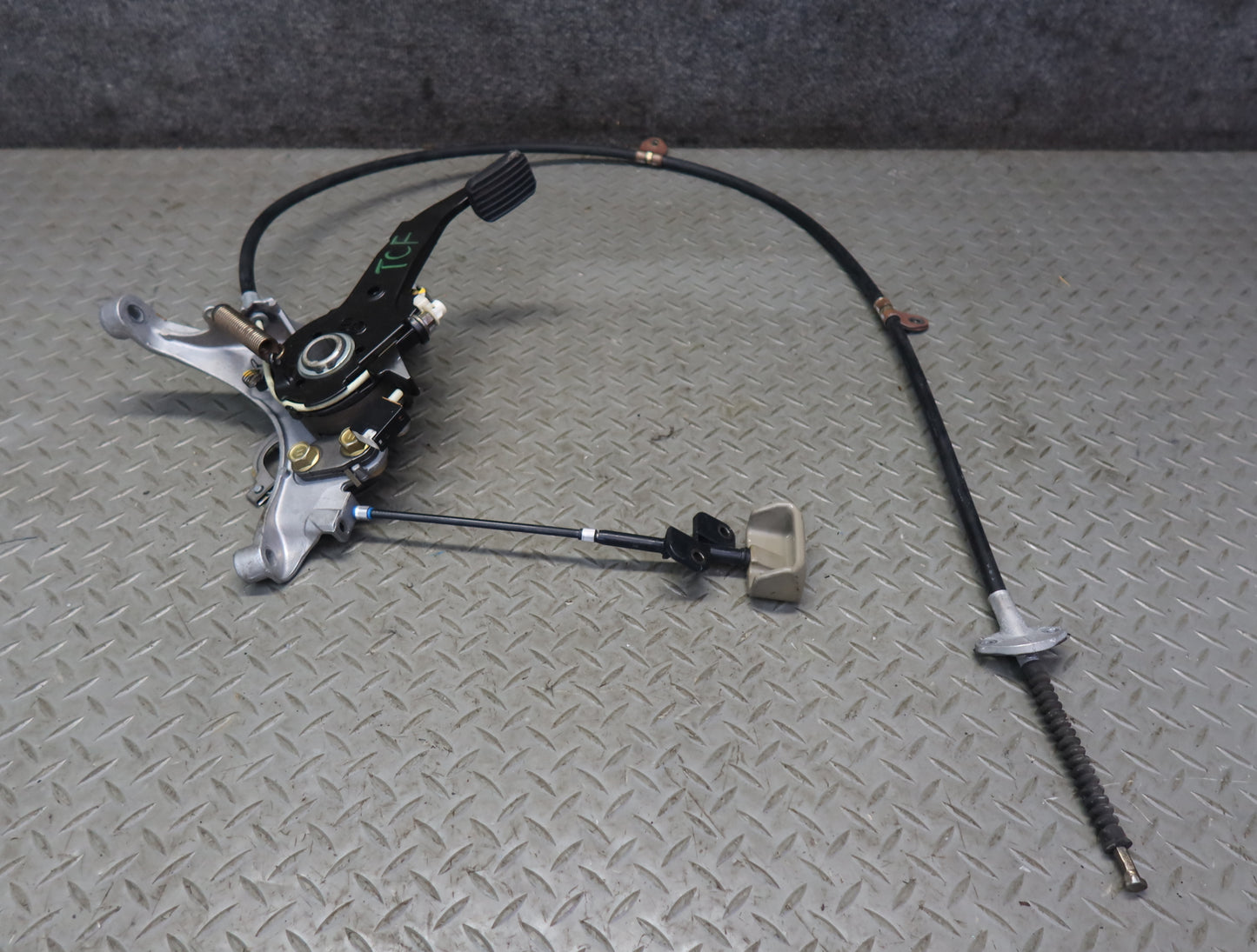 99-01 Toyota Crown JZS175 Parking Brake Pedal w Release Handle & Cable Set OEM