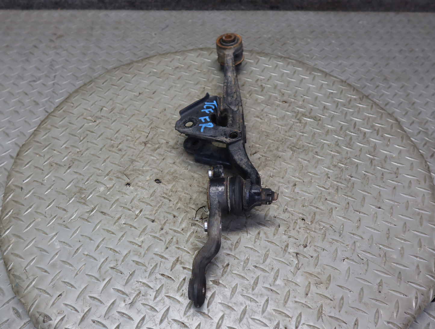 99-01 Toyota Crown JZS175 Set of 3 Front Right Lower & Upper Control Arm OEM