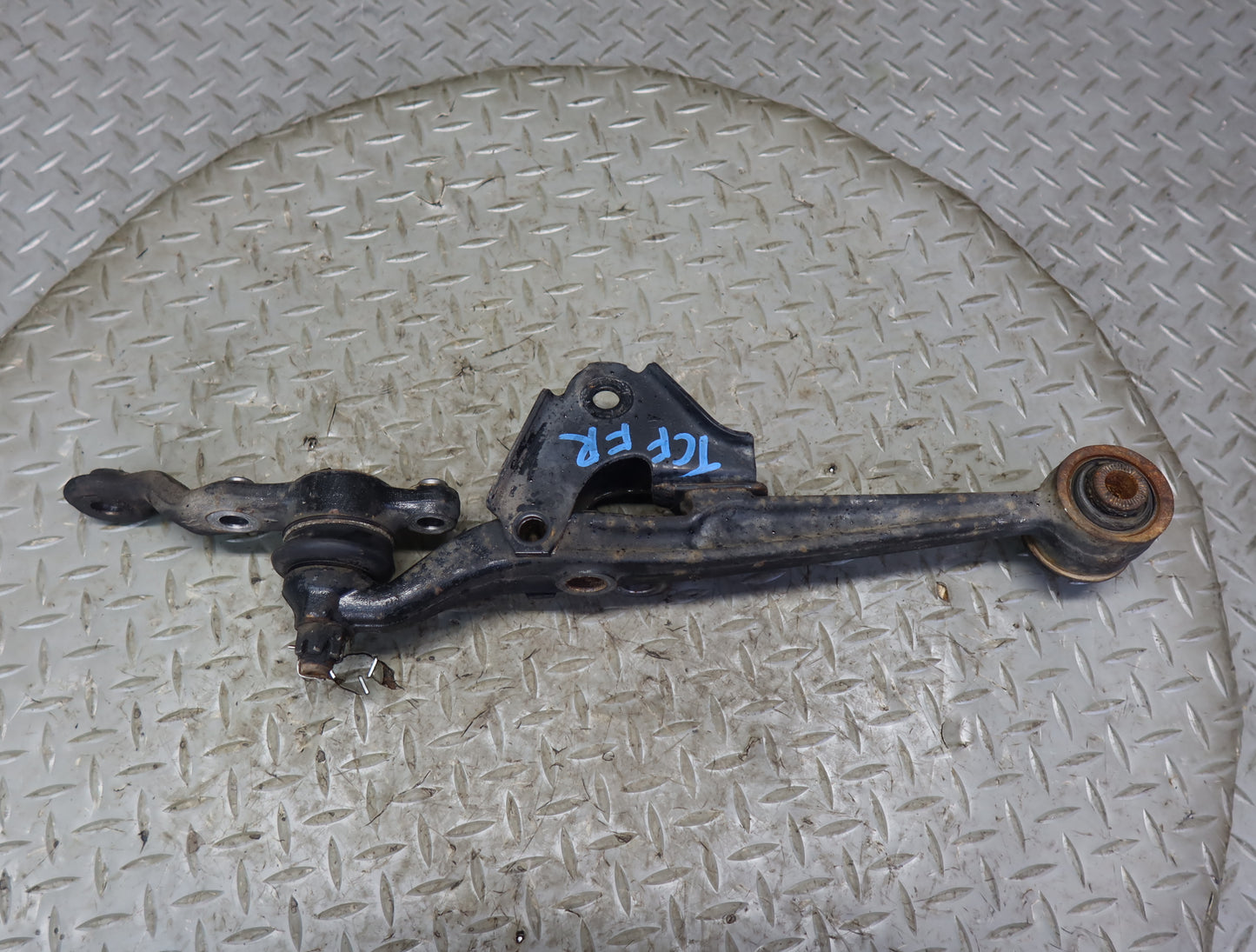 99-01 Toyota Crown JZS175 Set of 3 Front Right Lower & Upper Control Arm OEM