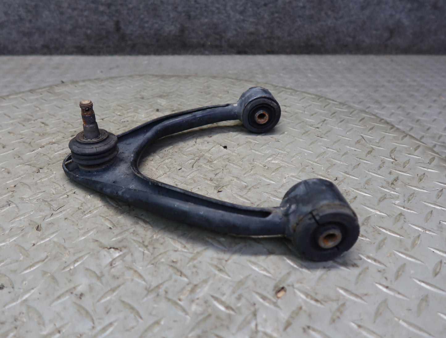 99-01 Toyota Crown JZS175 Set of 3 Front Right Lower & Upper Control Arm OEM
