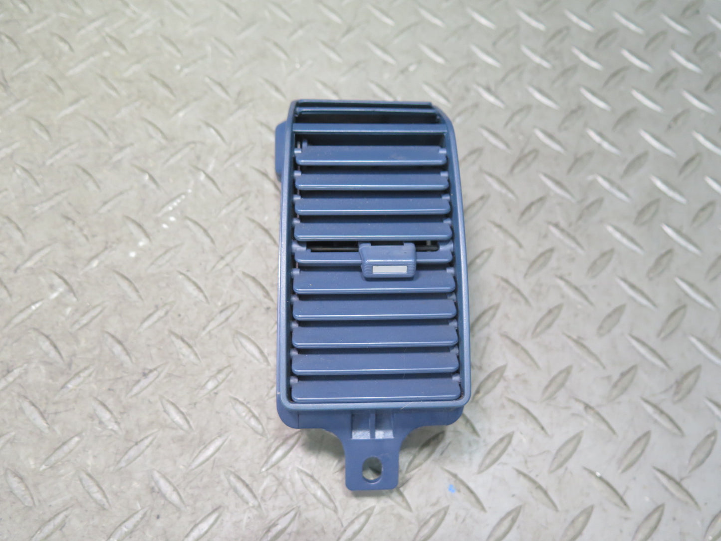 84-86 Nissan Z31 300ZX Set of 2 Dash Front Left & Right A/C Air Vent Blue OEM