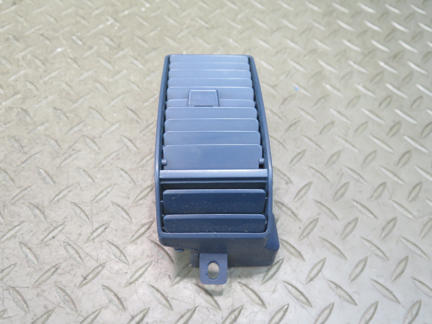 84-86 Nissan Z31 300ZX Set of 2 Dash Front Left & Right A/C Air Vent Blue OEM