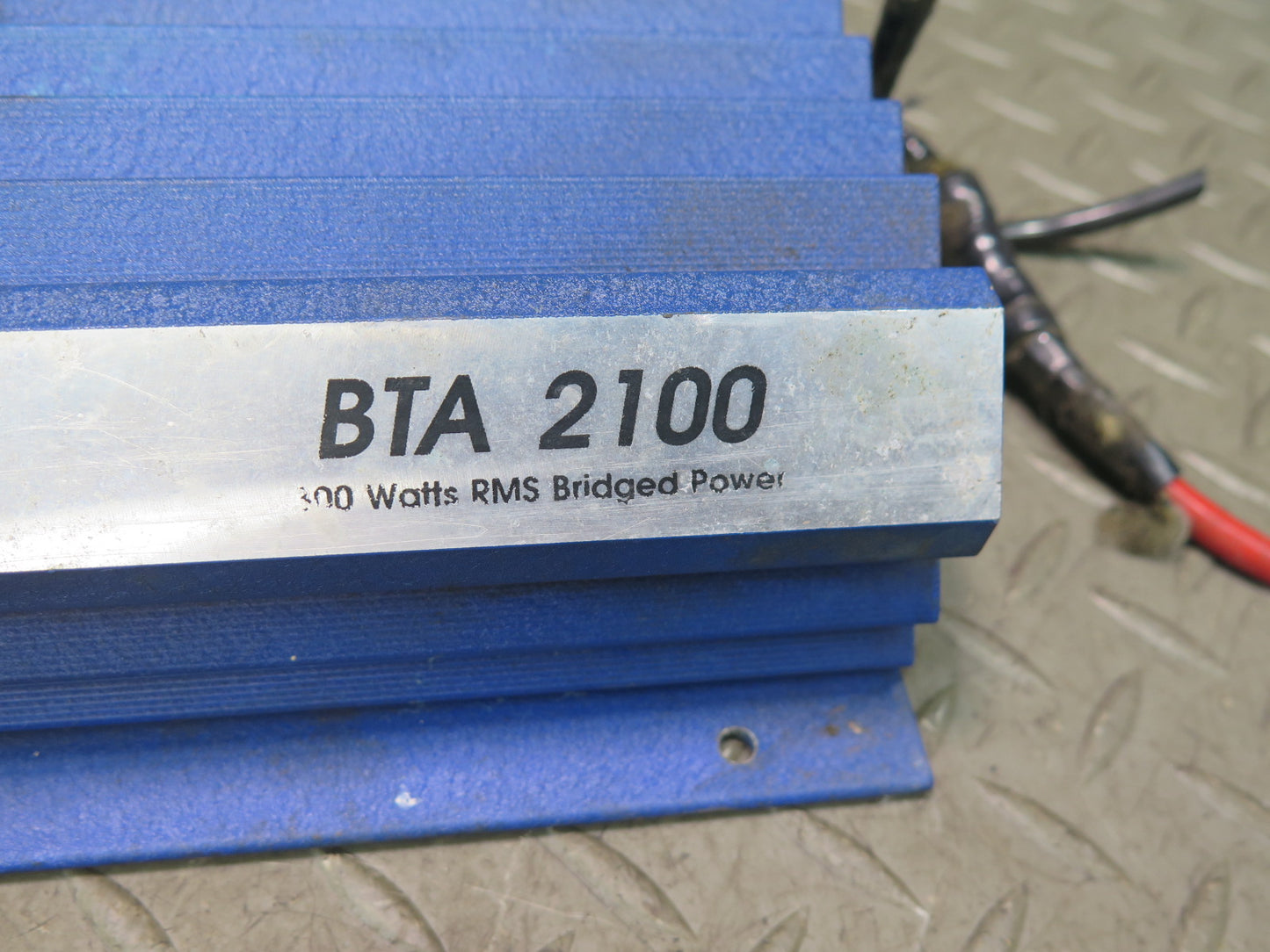 MTX Blue Thunder BTA 2100 2-CHANNEL 300WATT Audio Amplifier AMP