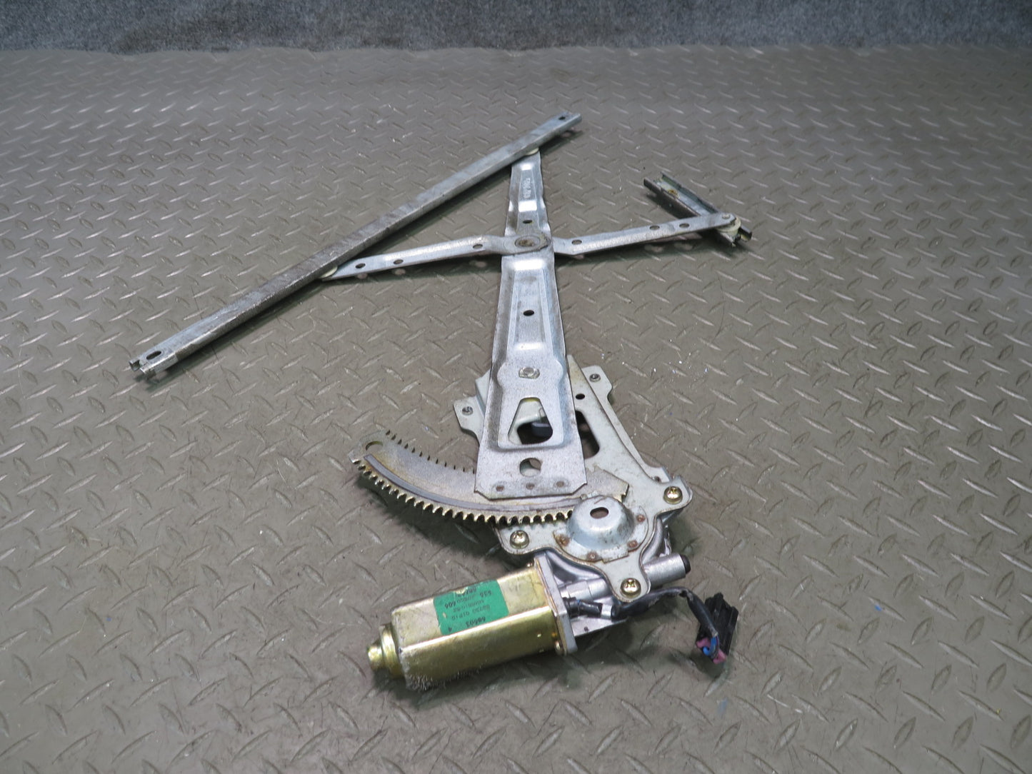 84-89 Nissan Z31 300ZX 2+0 Right Passenger Door Window Regulator w Motor OEM