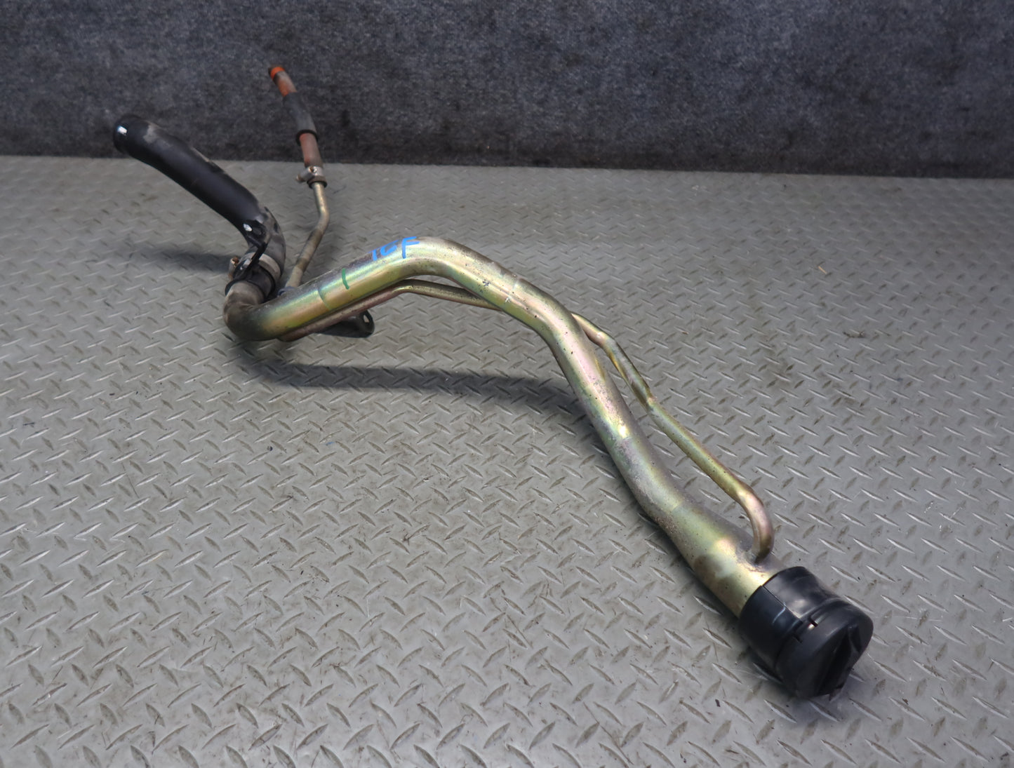 99-01 Toyota Crown JZS175 Fuel Filler Neck Pipe w Fuel Cap OEM