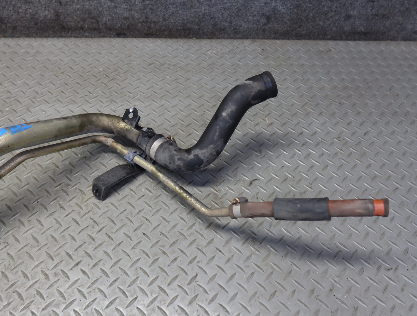 99-01 Toyota Crown JZS175 Fuel Filler Neck Pipe w Fuel Cap OEM