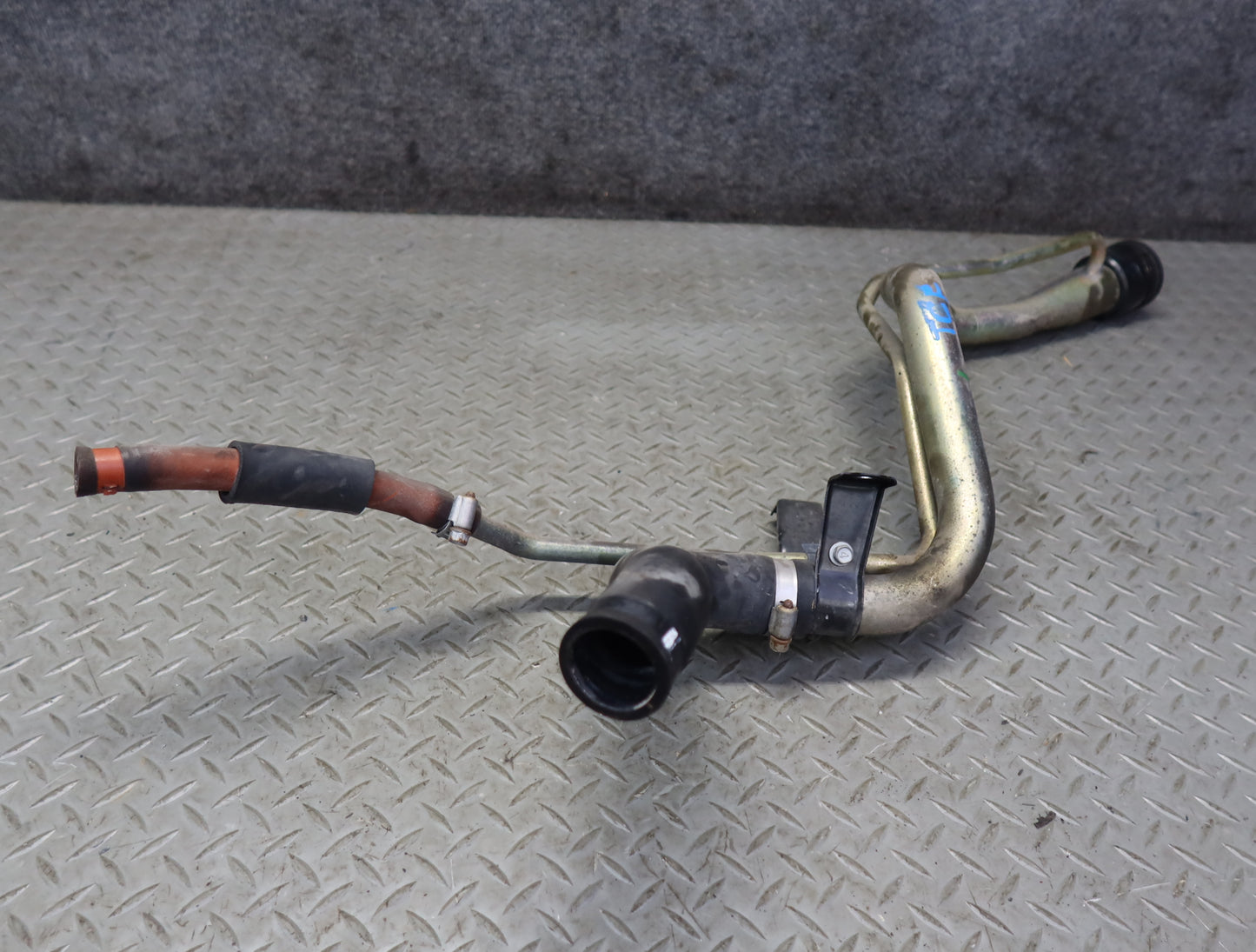 99-01 Toyota Crown JZS175 Fuel Filler Neck Pipe w Fuel Cap OEM