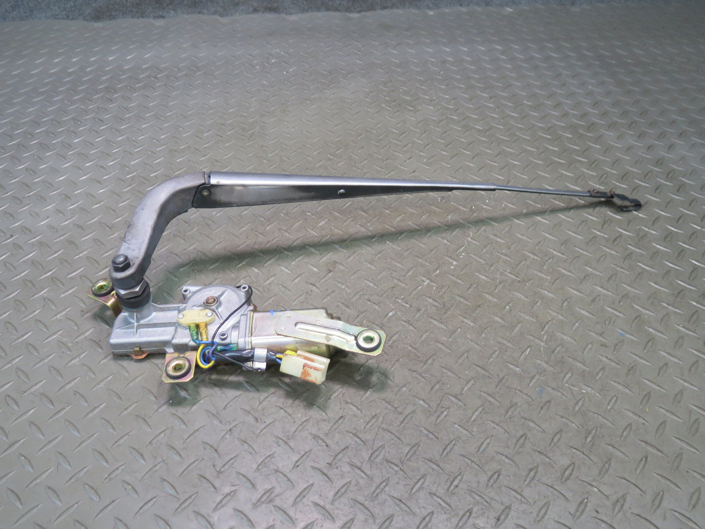 84-89 Nissan Z31 300ZX 2+0 Rear Hatch Wiper Motor w Arm 28710-01P00 OEM