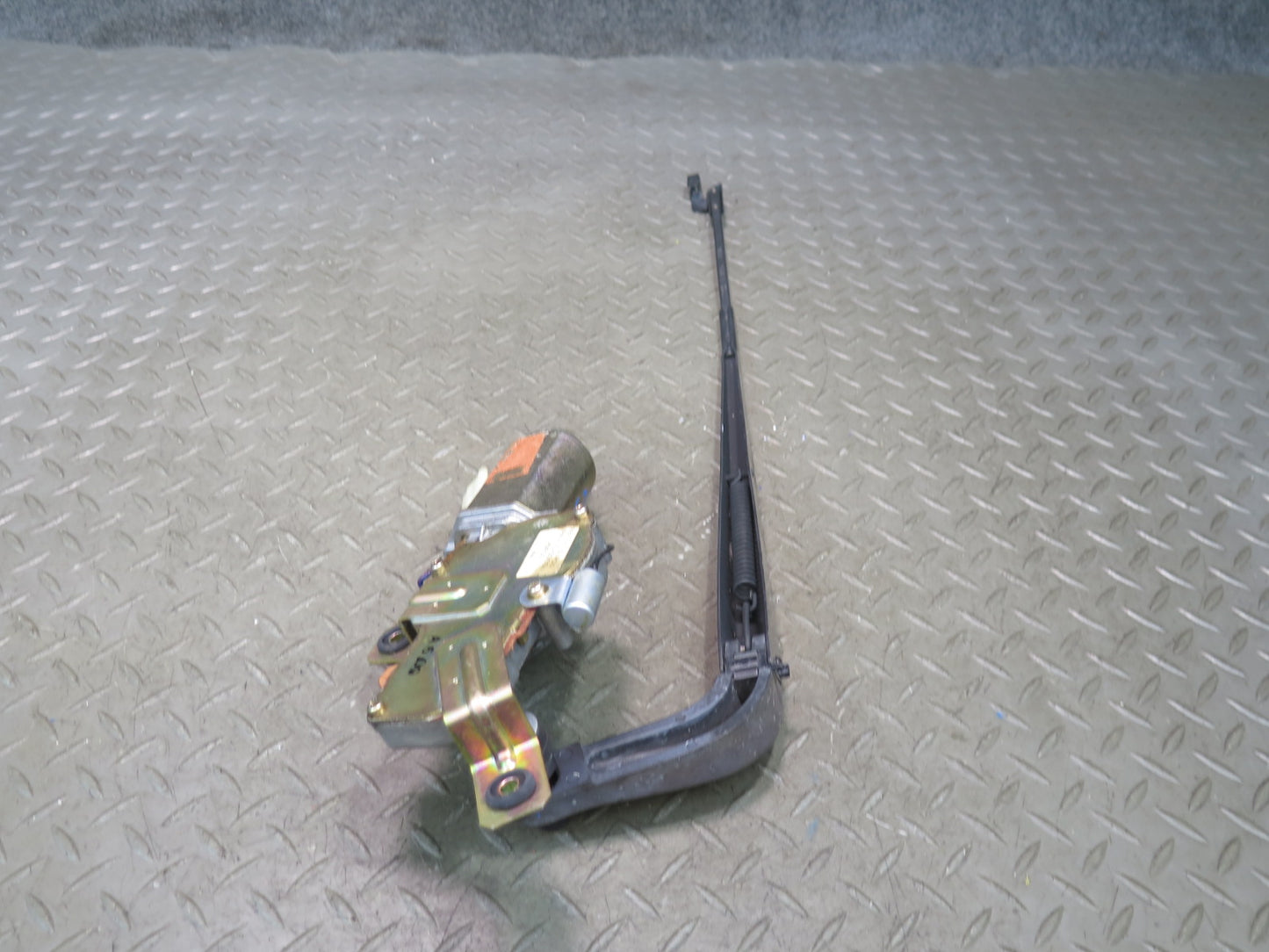 84-89 Nissan Z31 300ZX 2+0 Rear Hatch Wiper Motor w Arm 28710-01P00 OEM