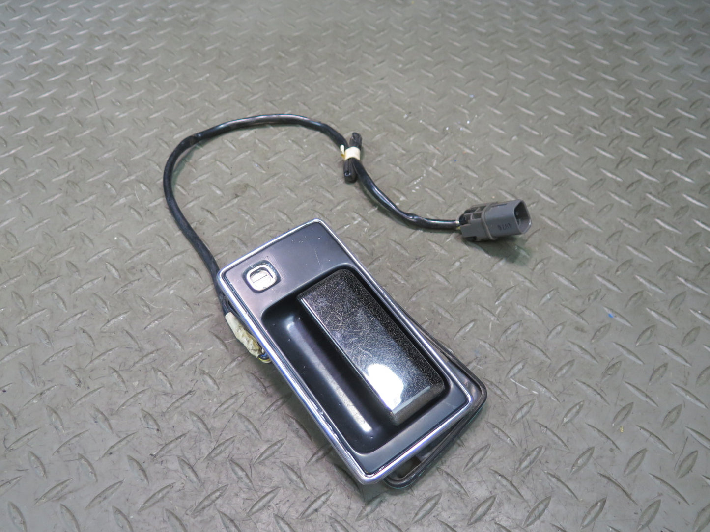 84-86 Nissan Z31 300ZX Right Door Exterior Handle OEM