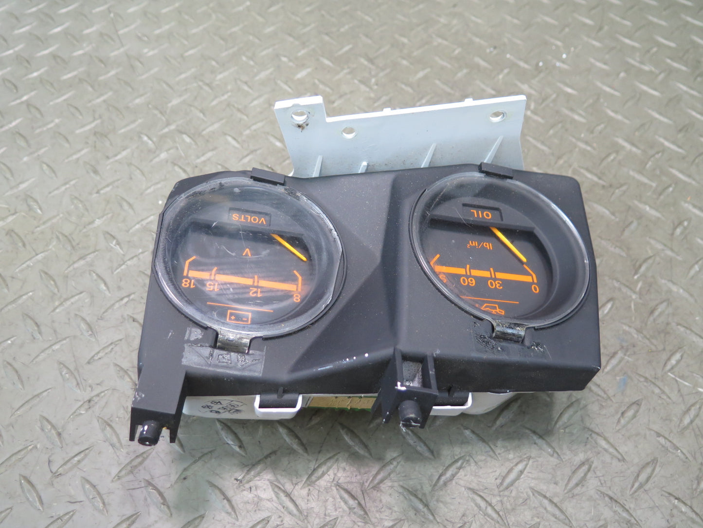 84-86 Nissan Z31 300ZX Battery Voltage Oil Pressure Meter Gauge OEM