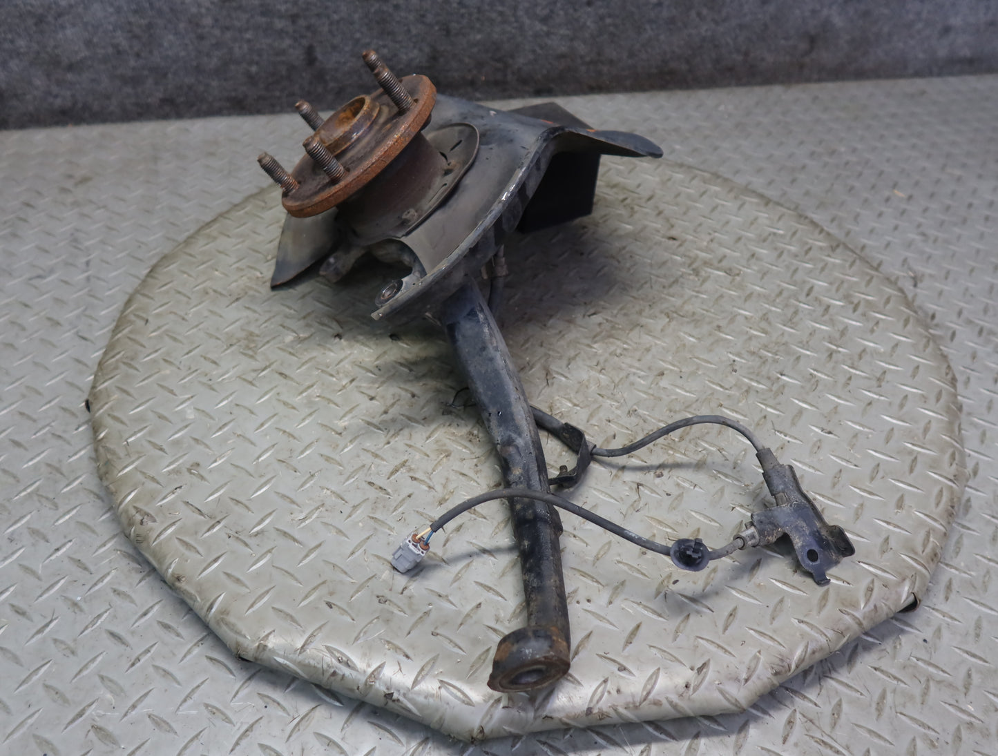 99-01 Toyota Crown JZS175 Front Left Knuckle Wheel Hub Bearing 51K Miles OEM