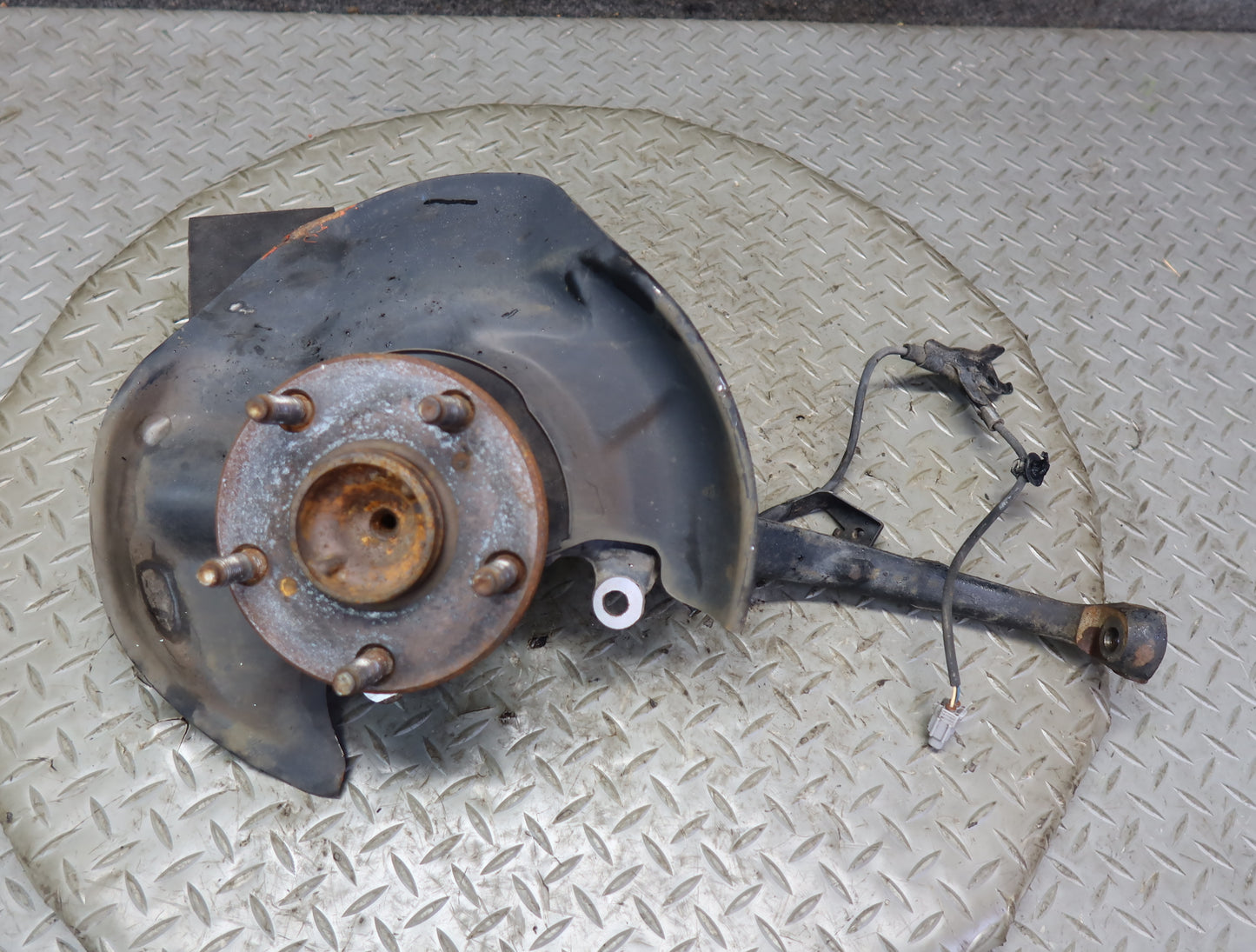 99-01 Toyota Crown JZS175 Front Left Knuckle Wheel Hub Bearing 51K Miles OEM