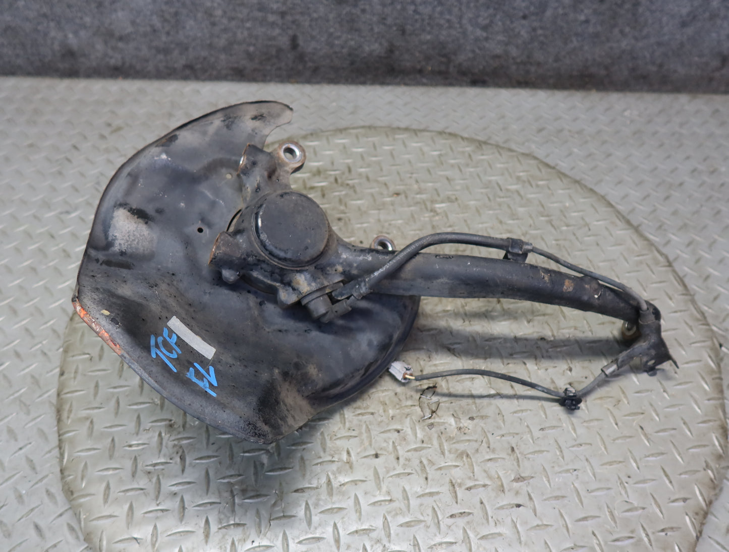 99-01 Toyota Crown JZS175 Front Left Knuckle Wheel Hub Bearing 51K Miles OEM