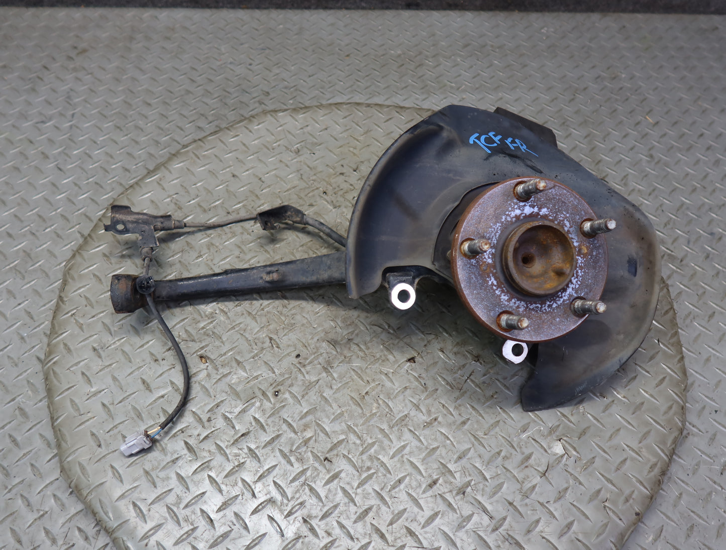 99-01 Toyota Crown JZS175 Front Right Knuckle Wheel Hub Bearing 51K Miles OEM