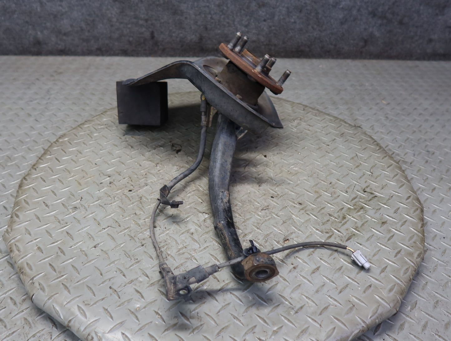 99-01 Toyota Crown JZS175 Front Right Knuckle Wheel Hub Bearing 51K Miles OEM