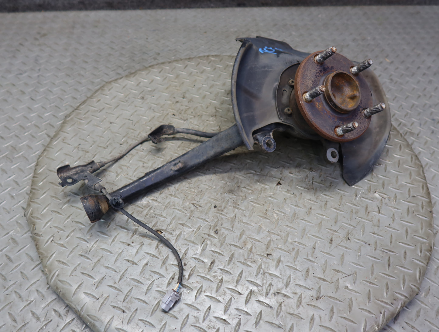 99-01 Toyota Crown JZS175 Front Right Knuckle Wheel Hub Bearing 51K Miles OEM