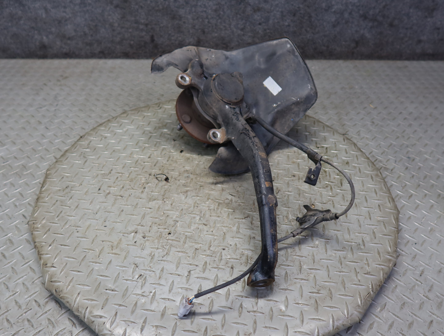 99-01 Toyota Crown JZS175 Front Right Knuckle Wheel Hub Bearing 51K Miles OEM