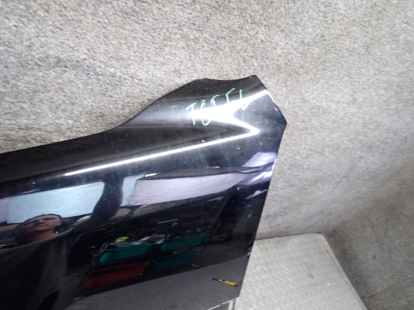 99-01 Toyota Crown JZS175 Front Left Fender Shell Panel Cover Black OEM