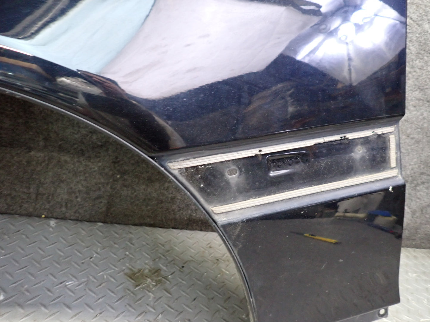99-01 Toyota Crown JZS175 Front Left Fender Shell Panel Cover Black OEM