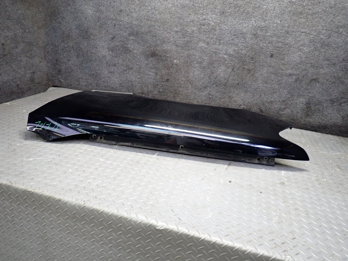 99-01 Toyota Crown JZS175 Front Left Fender Shell Panel Cover Black OEM