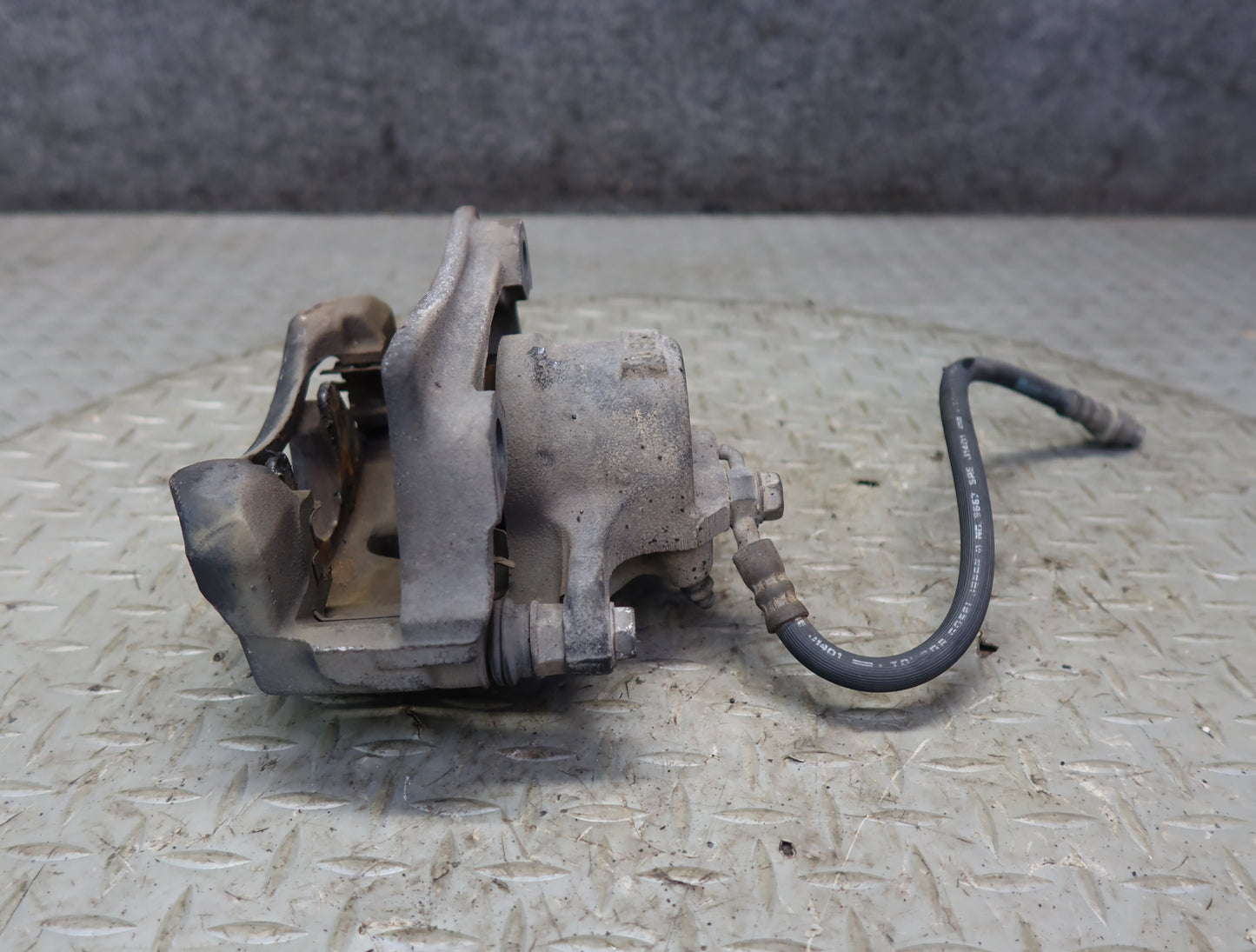 99-01 Toyota Crown JZS175 2JZFSE Set of 2 Front Left Right Brake Caliper 51K OEM