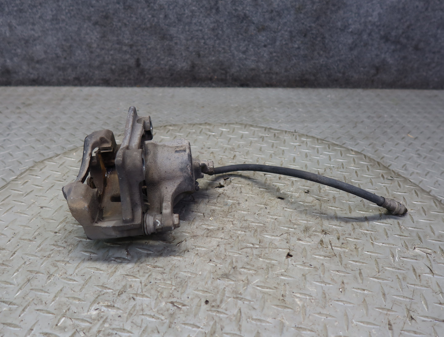 99-01 Toyota Crown JZS175 2JZFSE Set of 2 Front Left Right Brake Caliper 51K OEM