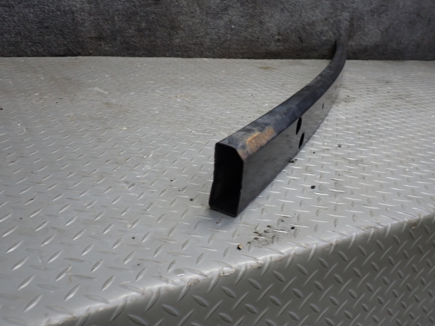 99-01 Toyota Crown JZS175 Rear Bumper Impact Reinforcement Bar w Foam Set OEM