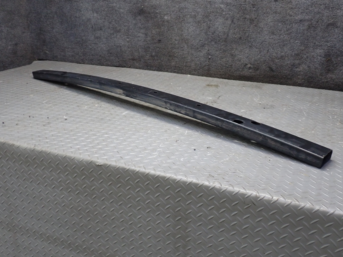 99-01 Toyota Crown JZS175 Rear Bumper Impact Reinforcement Bar w Foam Set OEM