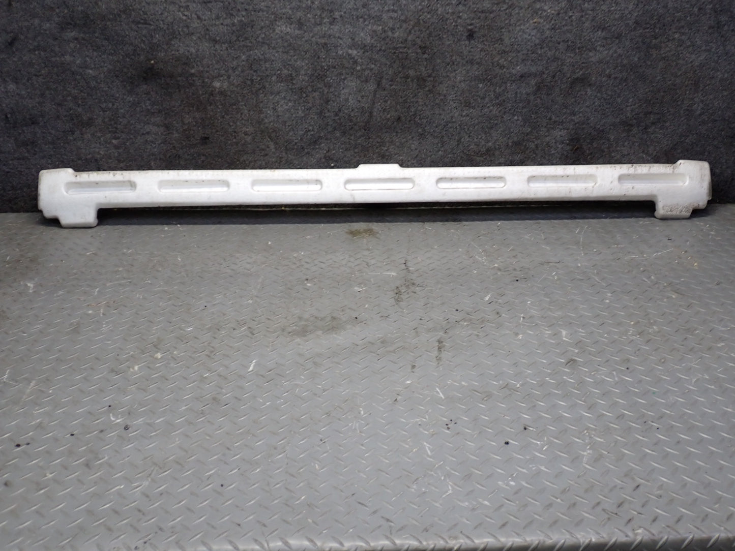 99-01 Toyota Crown JZS175 Rear Bumper Impact Reinforcement Bar w Foam Set OEM