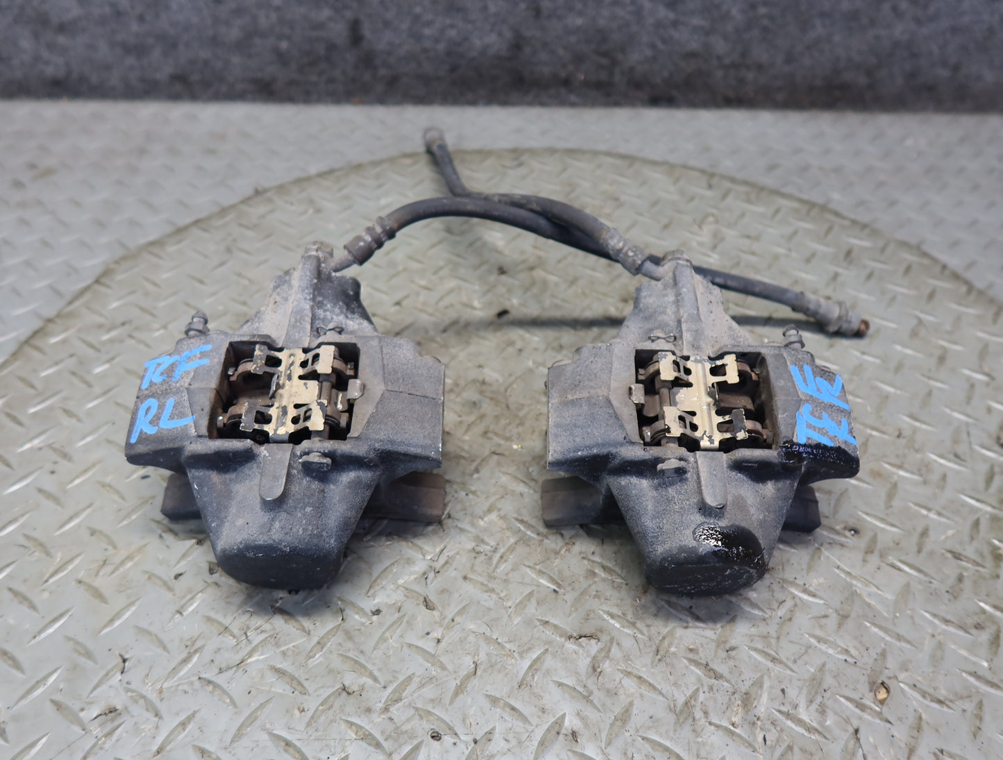 99-01 Toyota Crown JZS175 2JZFSE Rear Left & Right Brake Caliper Set OEM